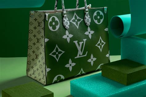 louis vuitton name design changes|How the Louis Vuitton Logo Design Evolution Influences Fashion.